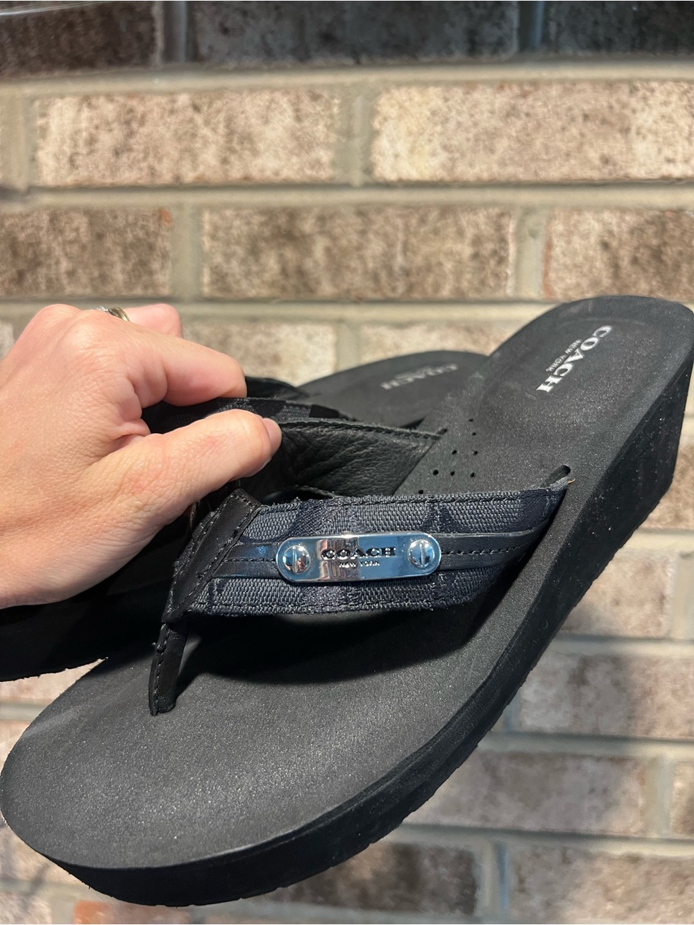 Coach Jaden Platform Thong Sandals - Picture 9 of 12
